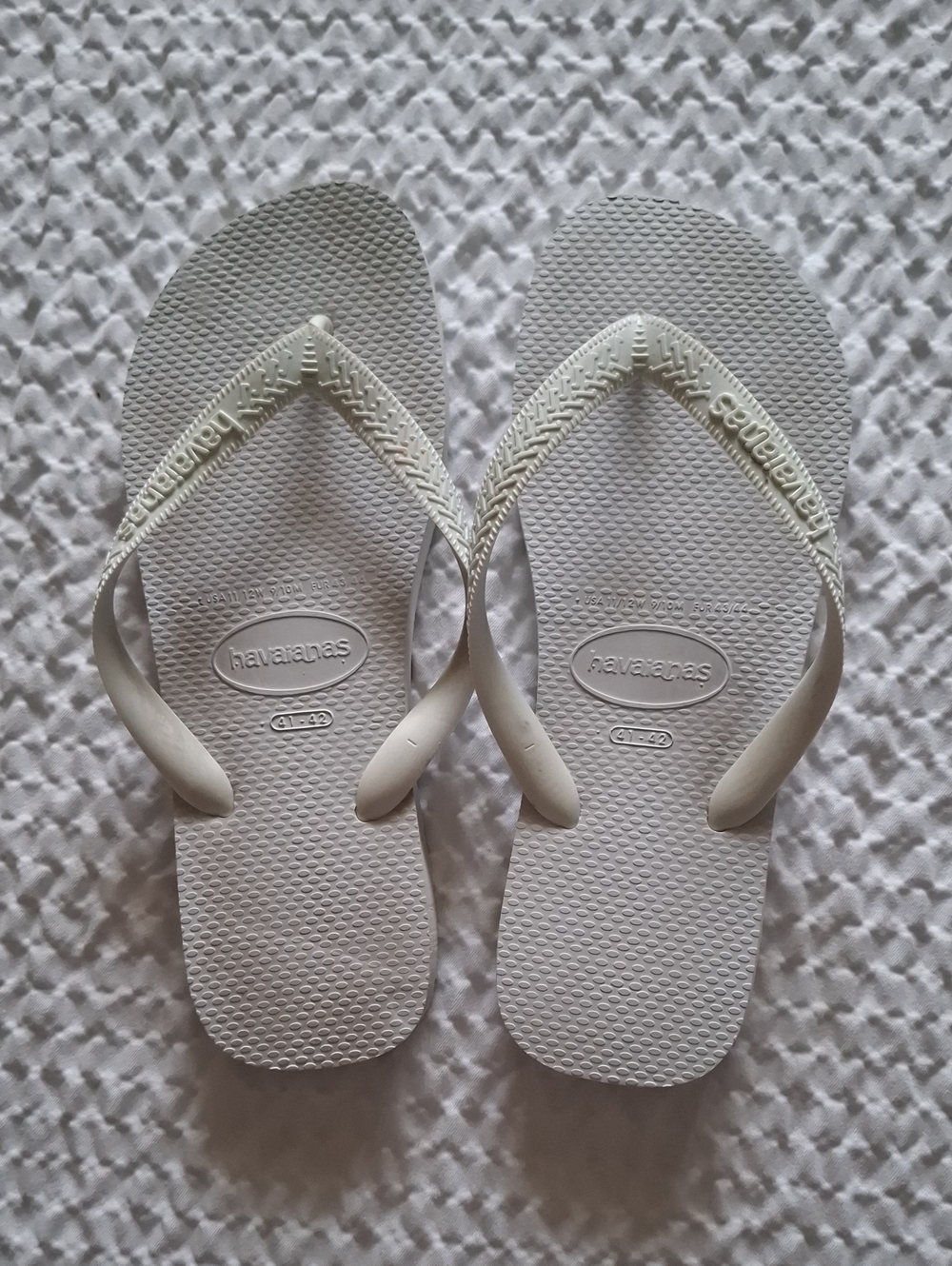 Havaianas Women’s Flip Flops in Off-White